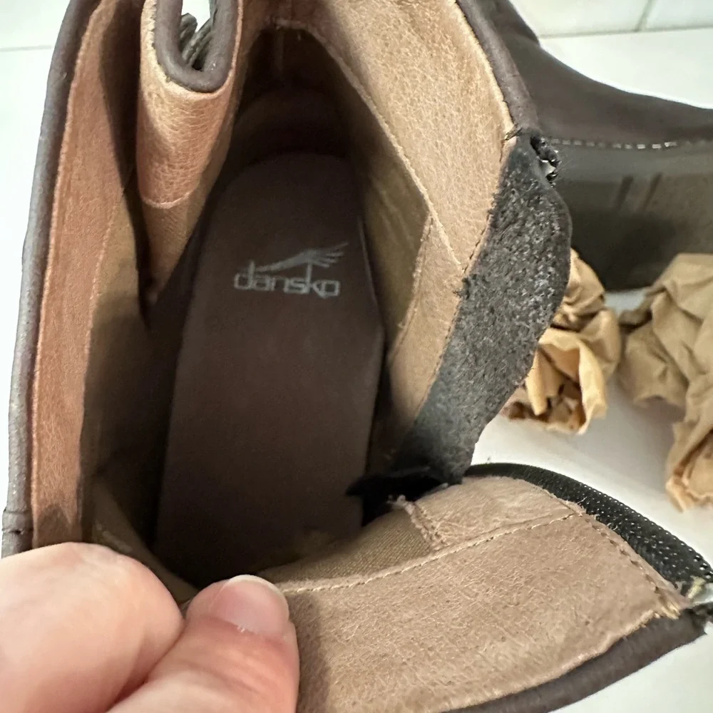 DANSKO 41 Hartley nubuck leather woman side zip 2.25
